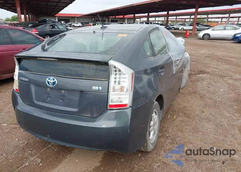 2011 Toyota Prius Three from USA, damaged, VIN JTDKN3DU7B0257393